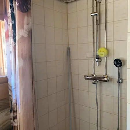 Chalé Ruska 2, Yllaes, Aekaeslompolo, Lapland - Log With And Fell Scenery