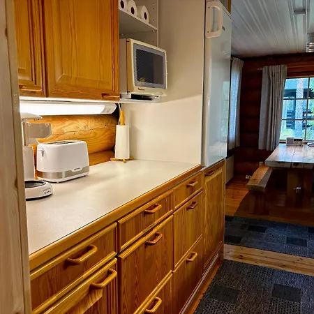 Chalet Ruska 2, Yllaes, Aekaeslompolo, Lapland - Log With And Fell Scenery *