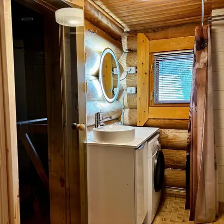 Ruska 2, Yllaes, Aekaeslompolo, Lapland - Log With And Fell Scenery * Äkäslompolo