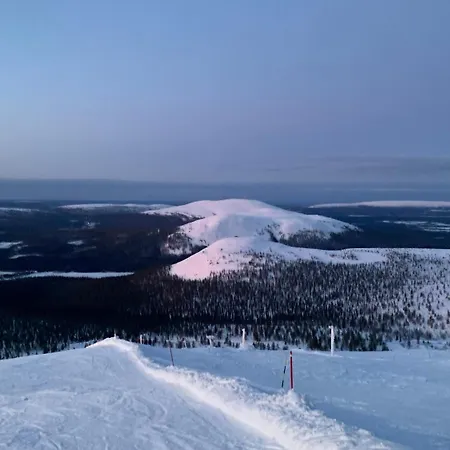 Ruska 2, Yllaes, Aekaeslompolo, Lapland - Log With And Fell Scenery * Äkäslompolo
